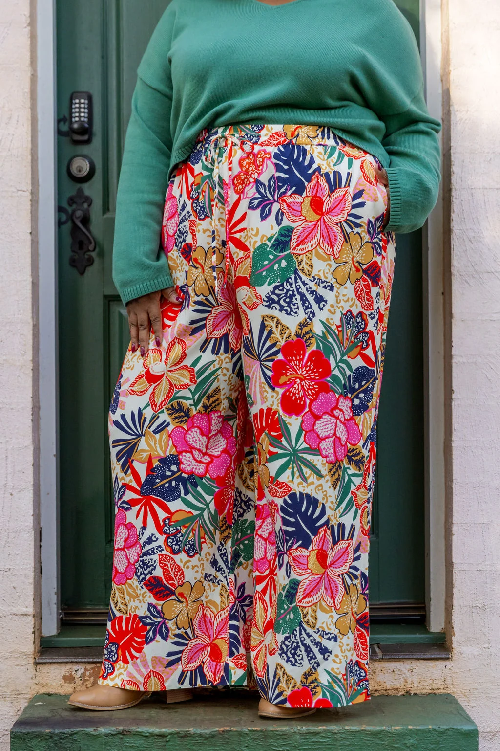 Gina Pant in Hibiscus