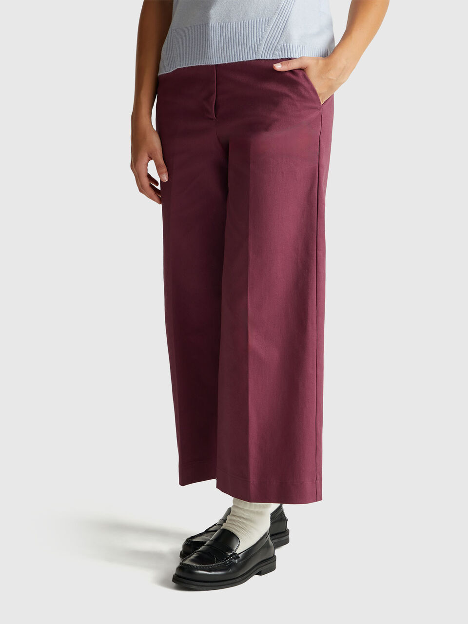 Wide high-waisted trousers