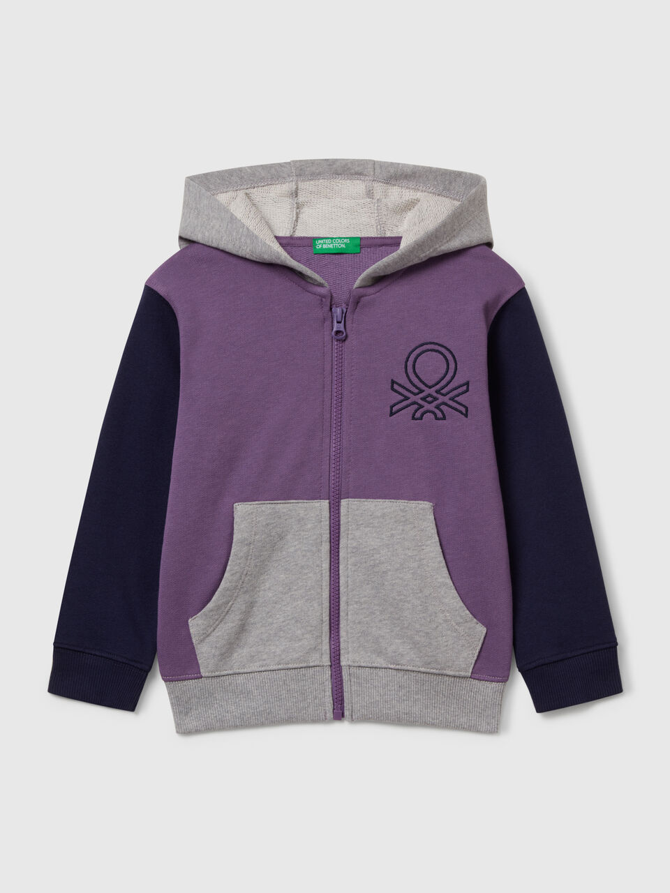 Hoodie with embroidery