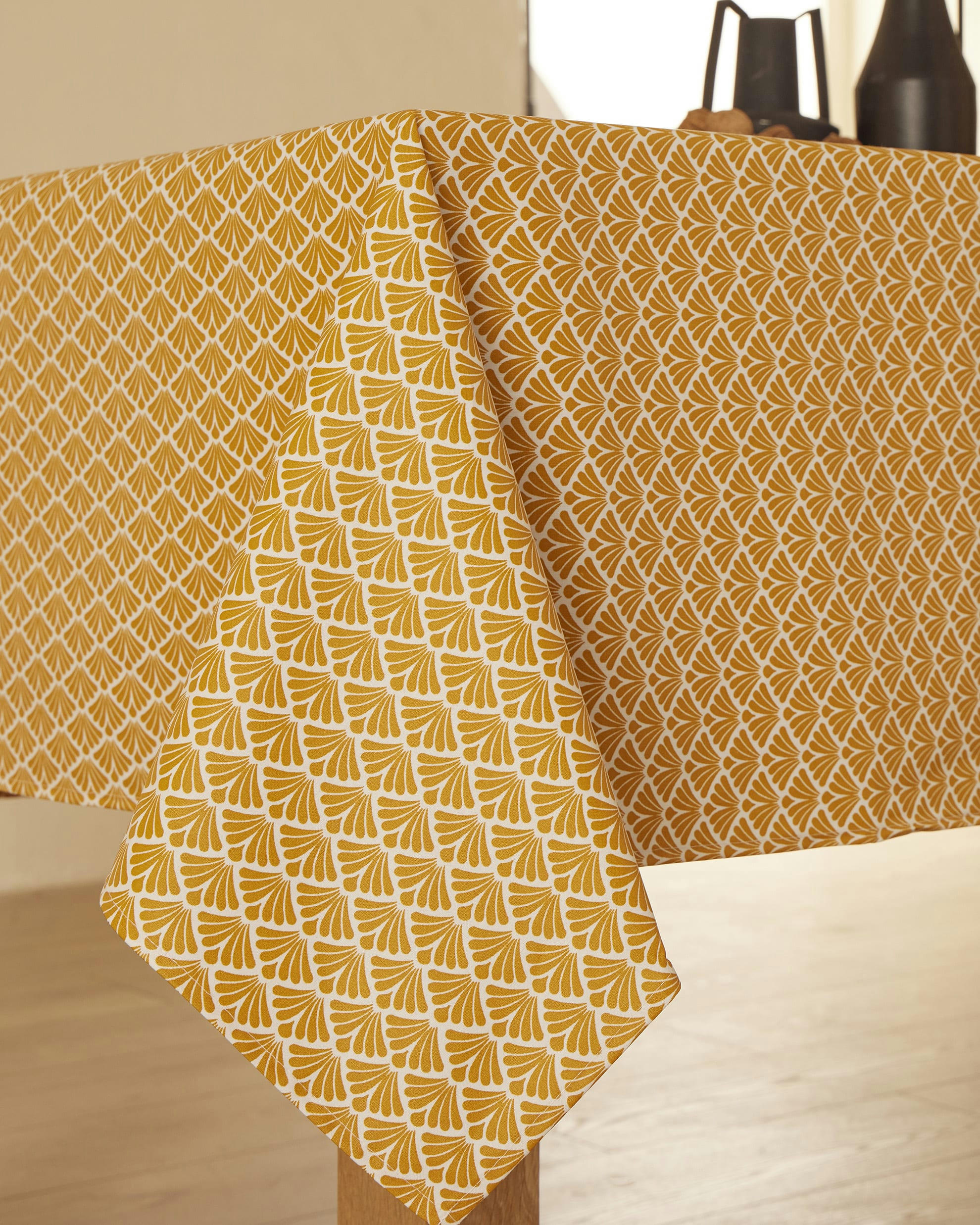 GATSBY - Nappe en coton enduit acrylique jaune épicé ronde 160 cm