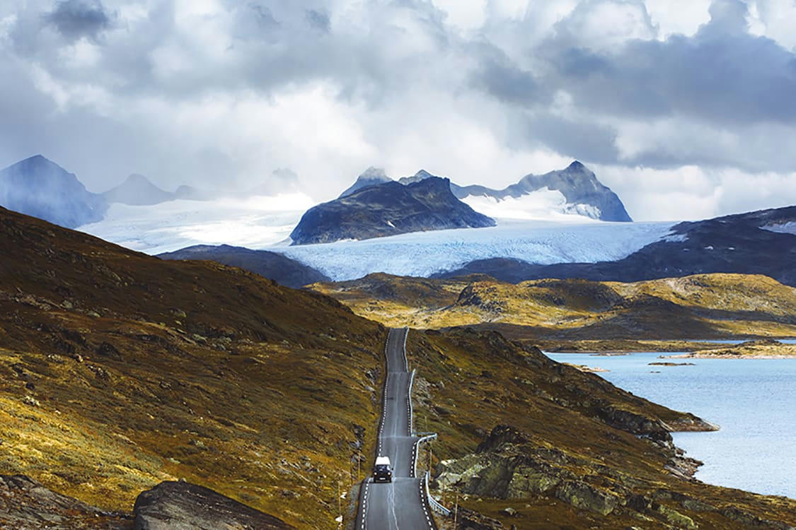 EN ROUTE POUR L'AVENTURE - Photographie d'art d'Hugo Grandcolas 60x90 cm sur alu