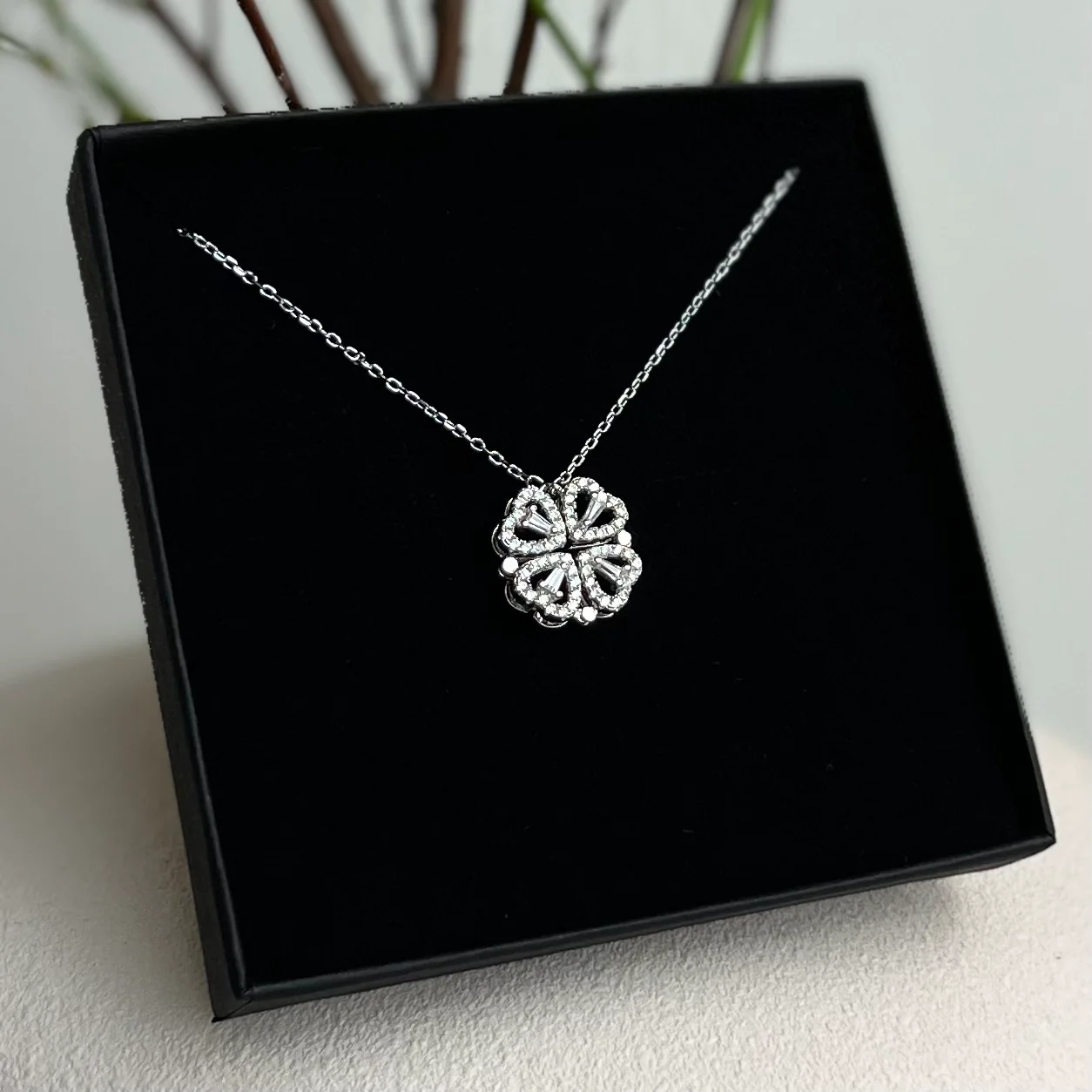 Necklace with clover & heart pendant