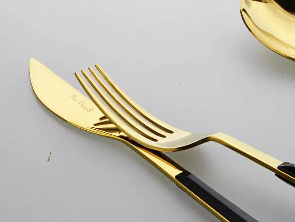Komplet sztućców 24 cz. na 6 osób PINTI1929 - Sushi Anniversary Gold&Black (2.5 mm) - pudełko 23.17Z0.K091.K24