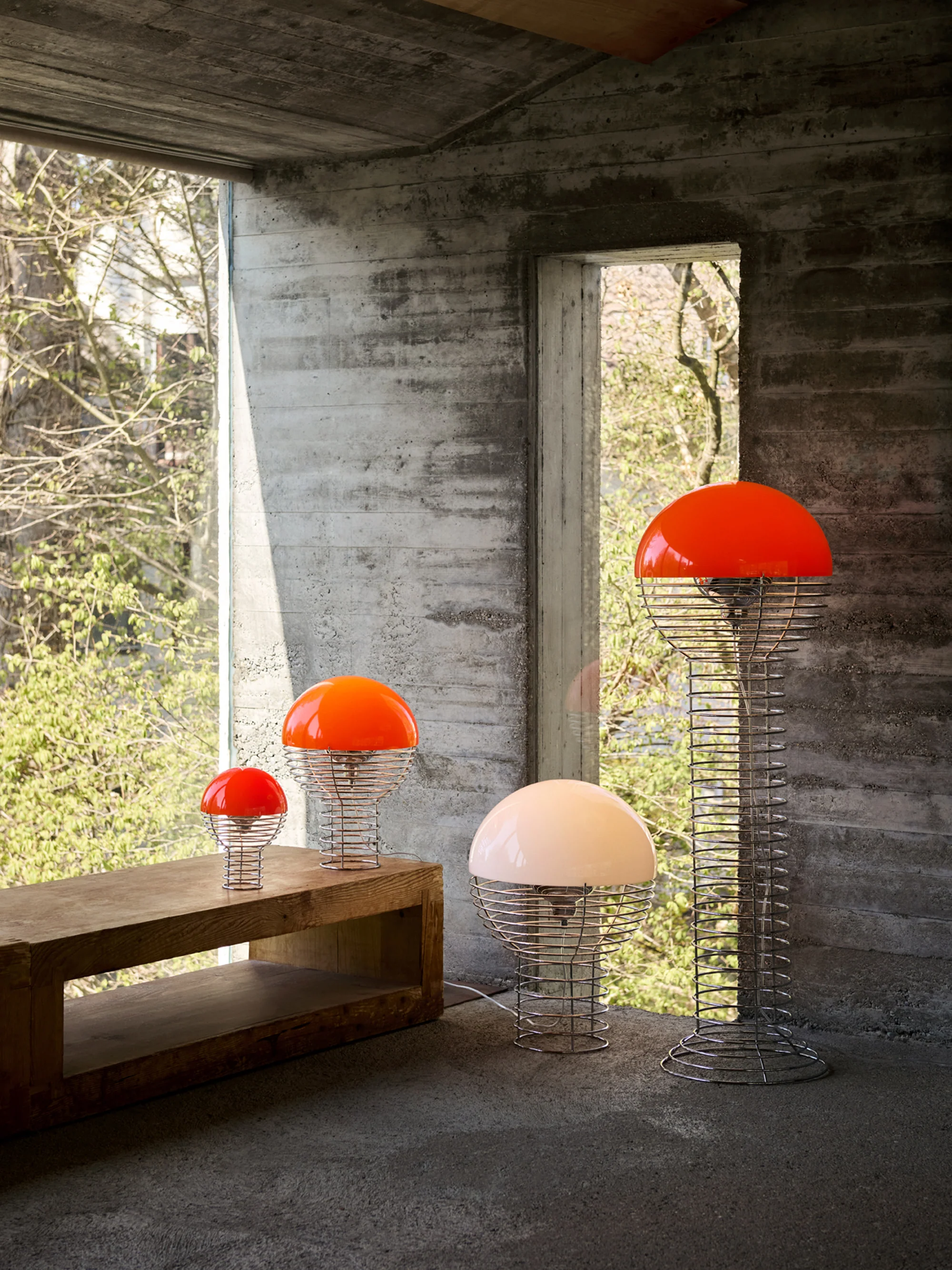 Kleine mobile LED-Tischlampe Wire, dimmbar, Design Verner Panton