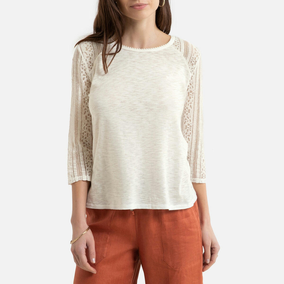 Tee shirt sans col avec manches dentelle