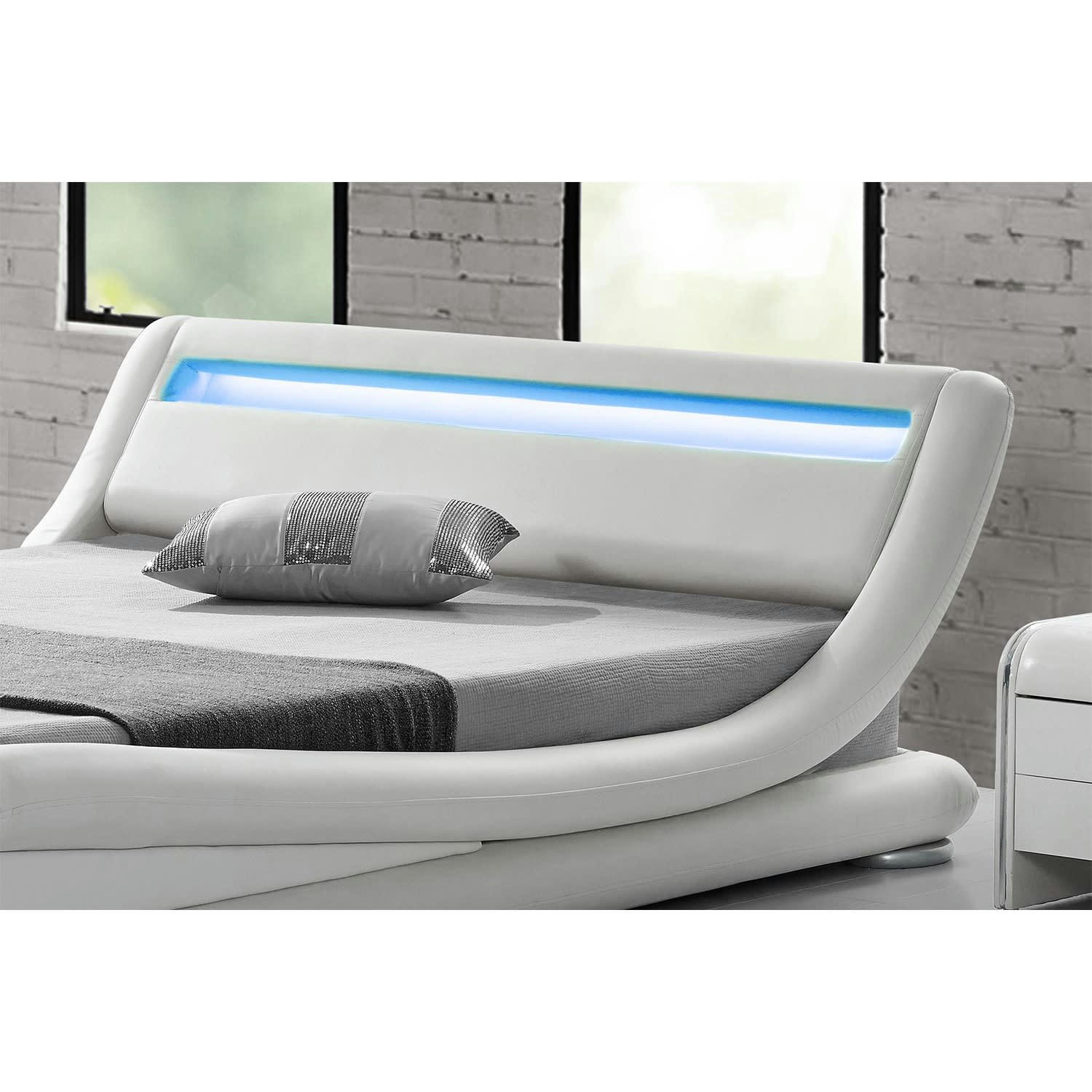 SEATTLE - Structure de lit avec LED 140 x 190 cm en PU blanc