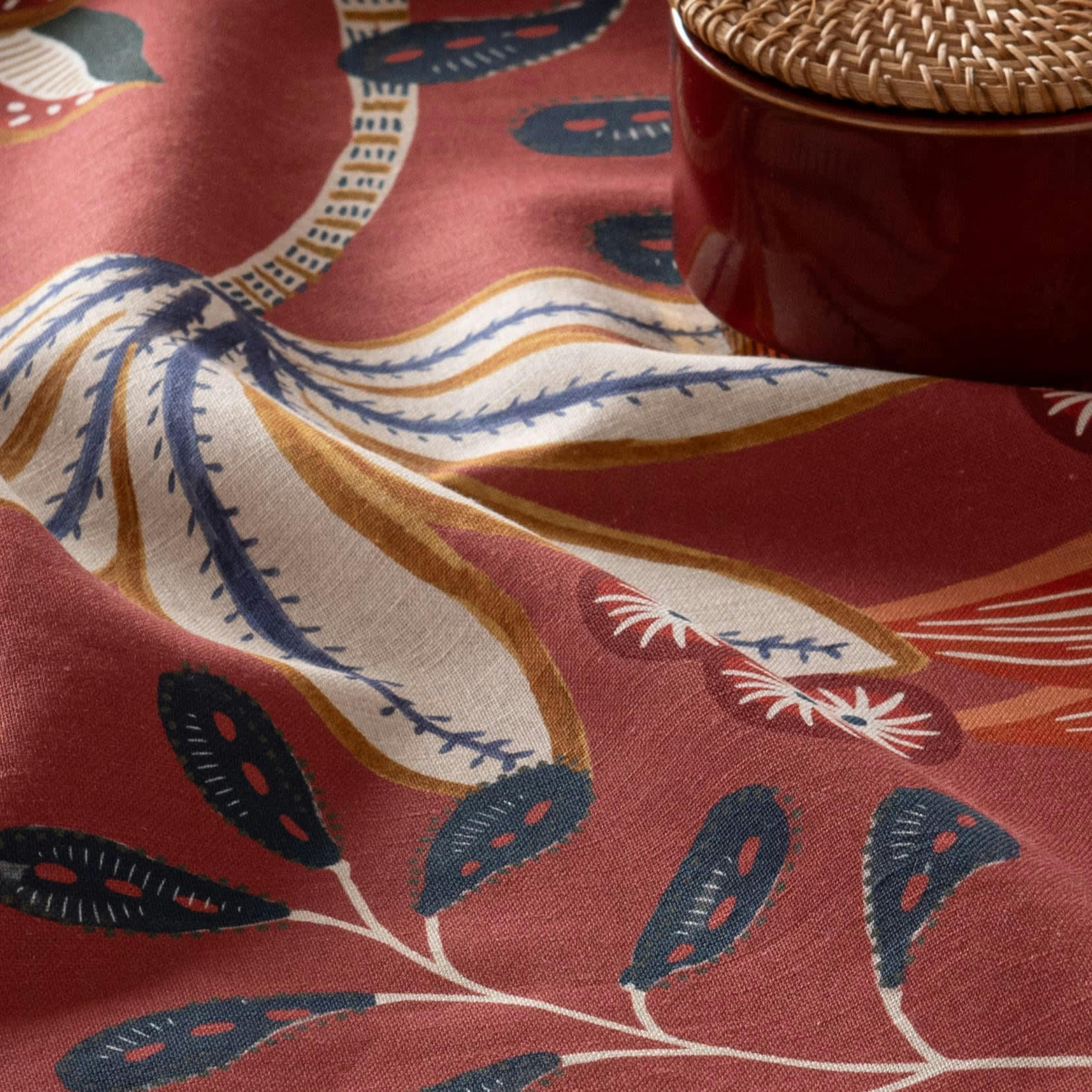 DONYA - Nappe motif feuillage multicolore imprimé 150x250