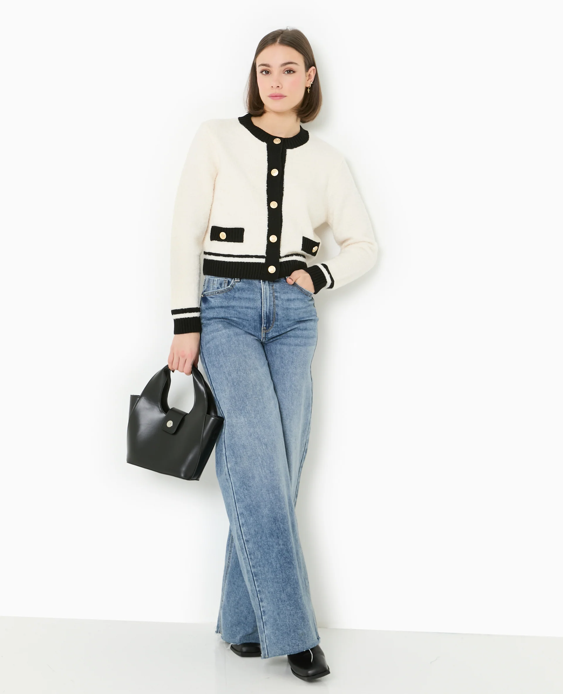 Gilet col rond avec bords contrastés