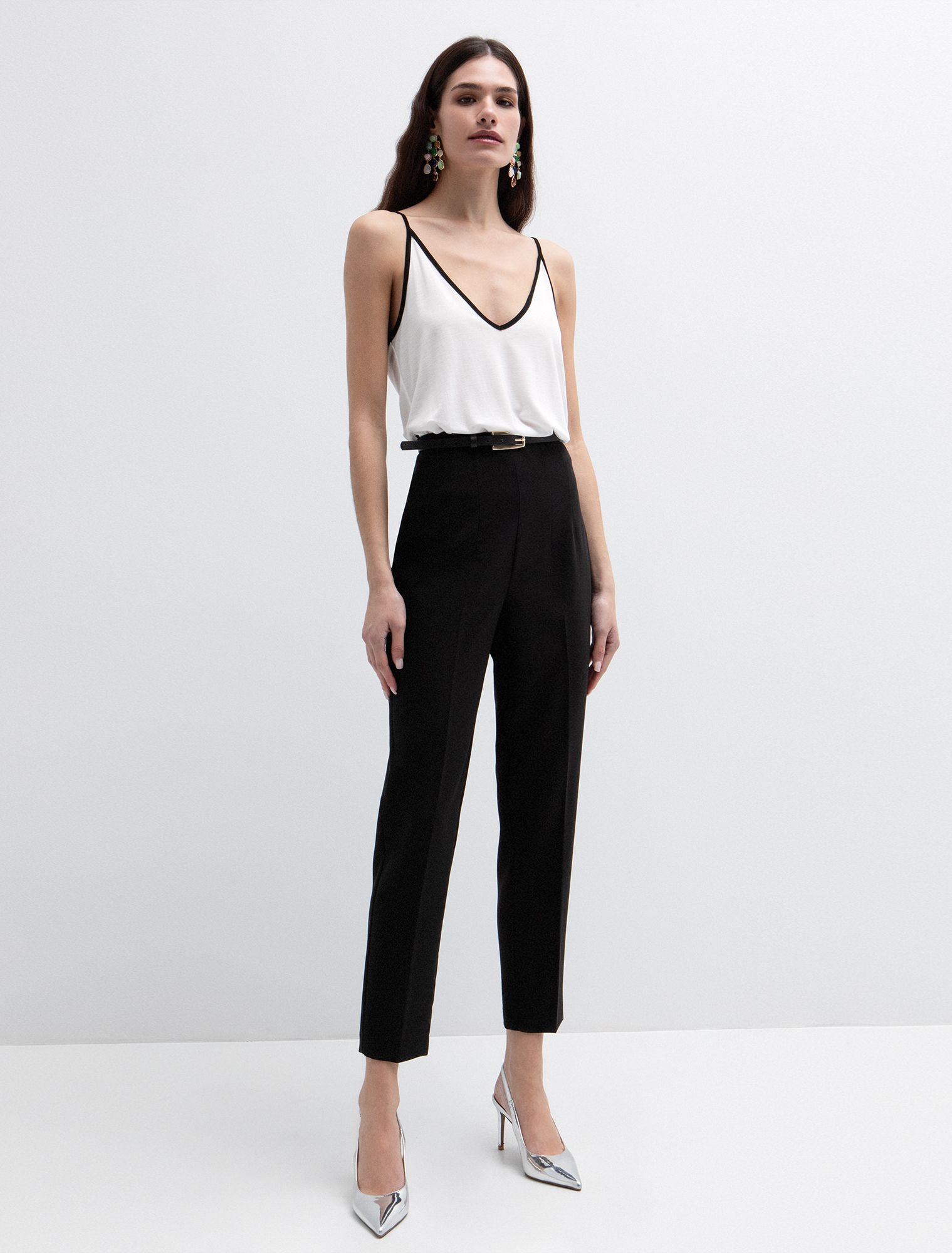 Τοπ με V σε αντίθεση