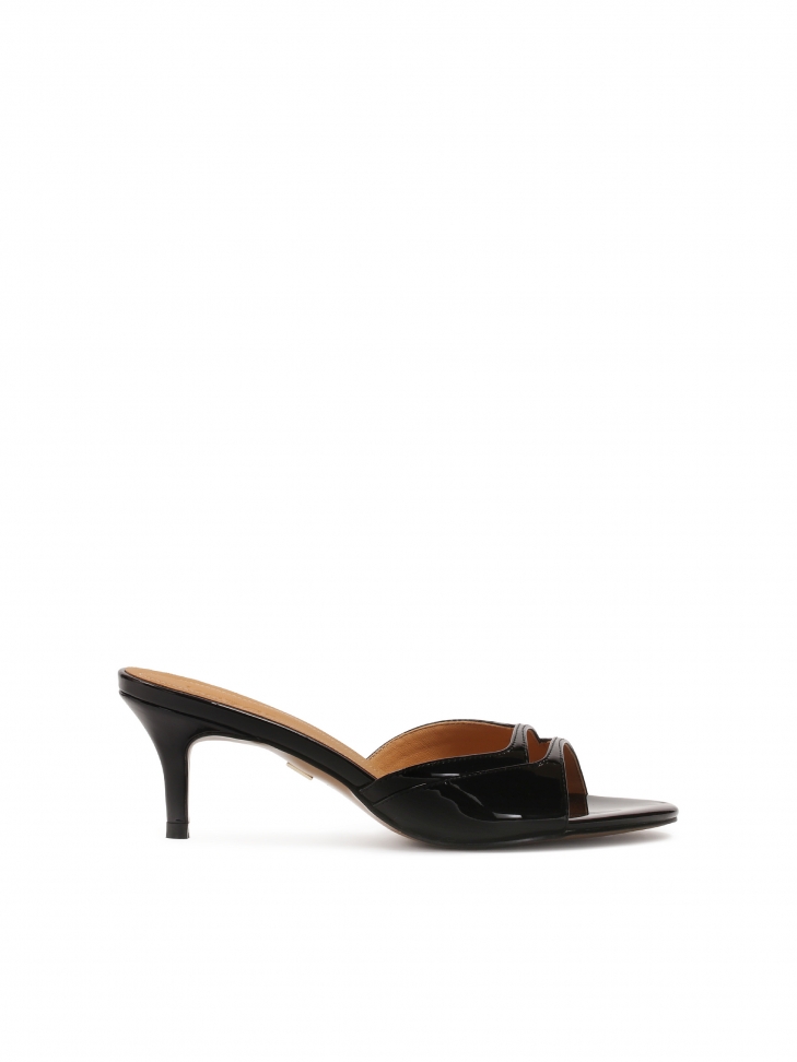 Classic black mules with cut-out upper