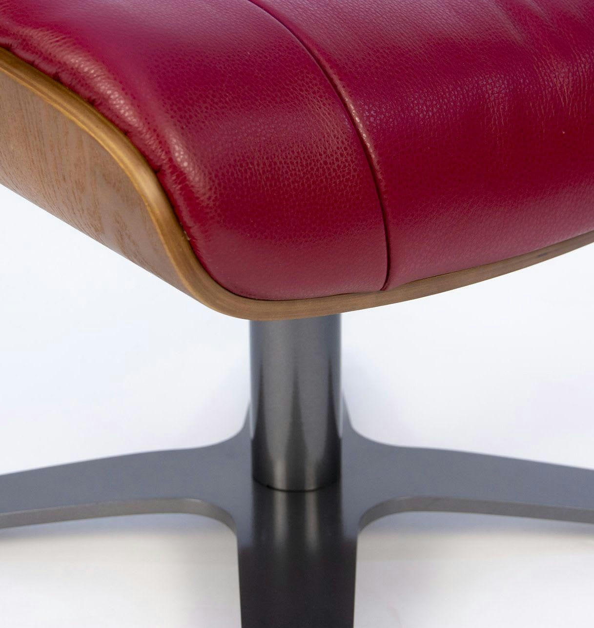 VÉGA - Pouf en Cuir et Chêne Naturel - Cuir Rouge