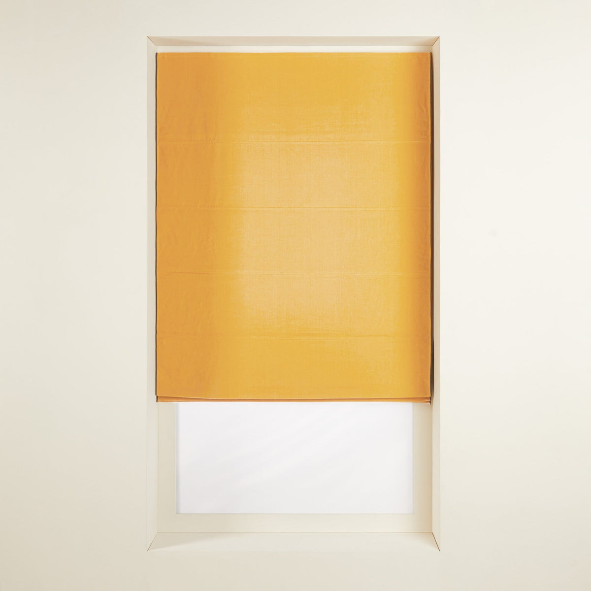 Madura Verduisteringsrolgordijn Carlina oker en zwarte hommel 60x220 cm