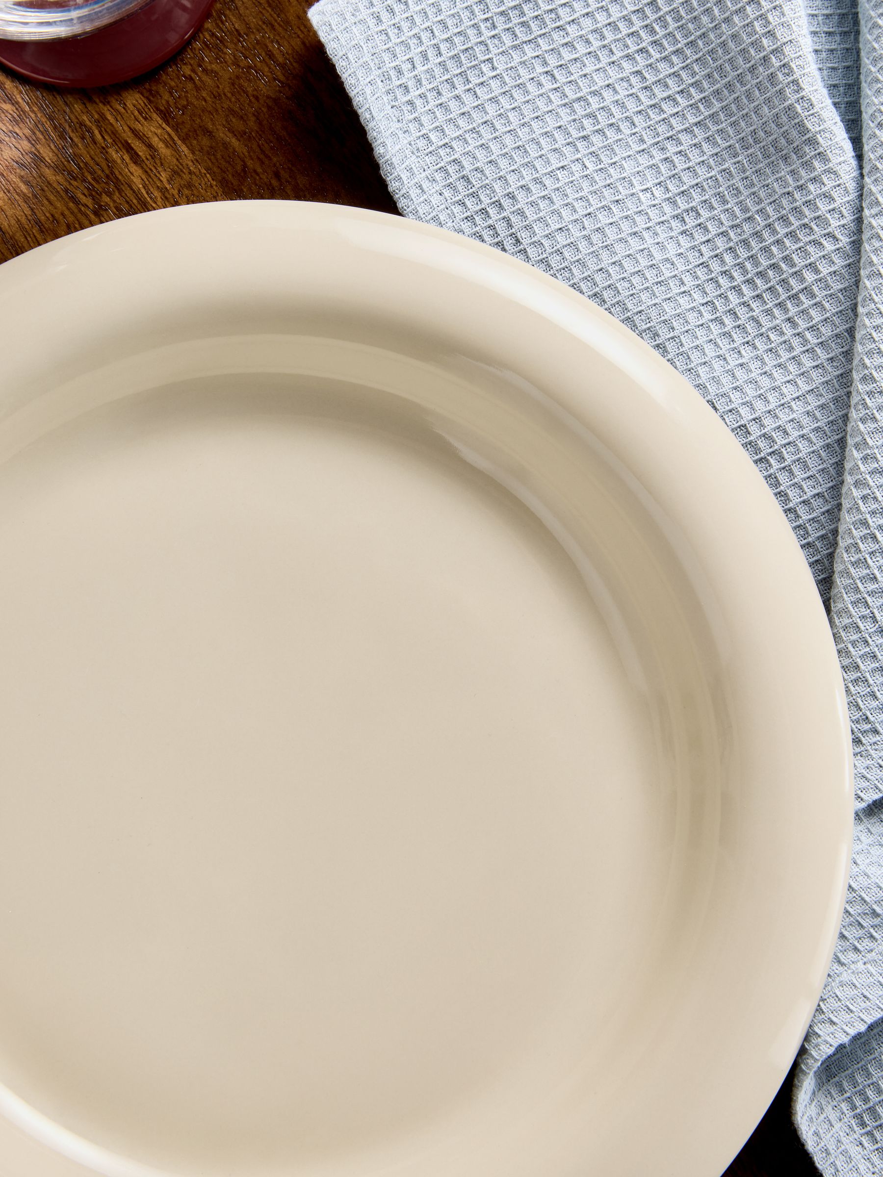 Quell Set of 4 Dinner Plates in Cream
