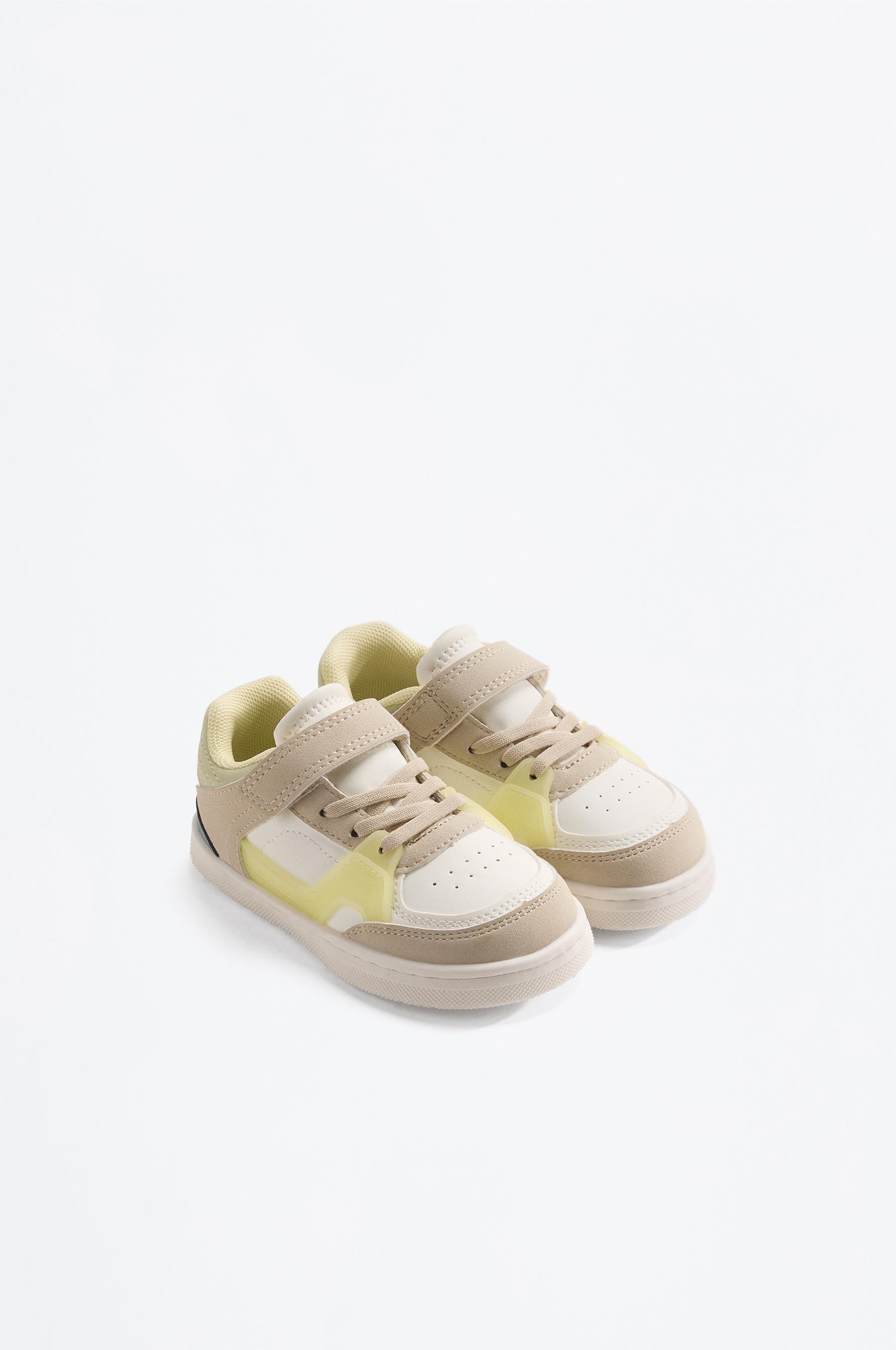 Deportivo Barefoot