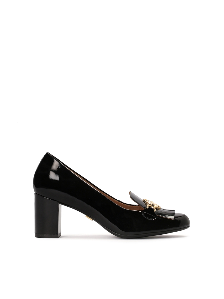 Women's patent leather black pumps with tassels