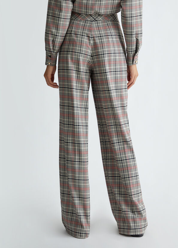 Pantaloni tartan