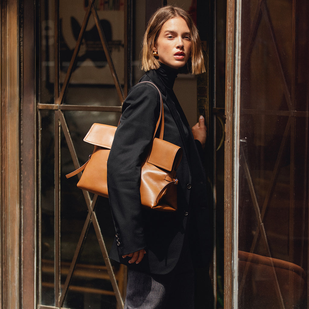 Fleet Street - Medium Flapover Shoulder Bag