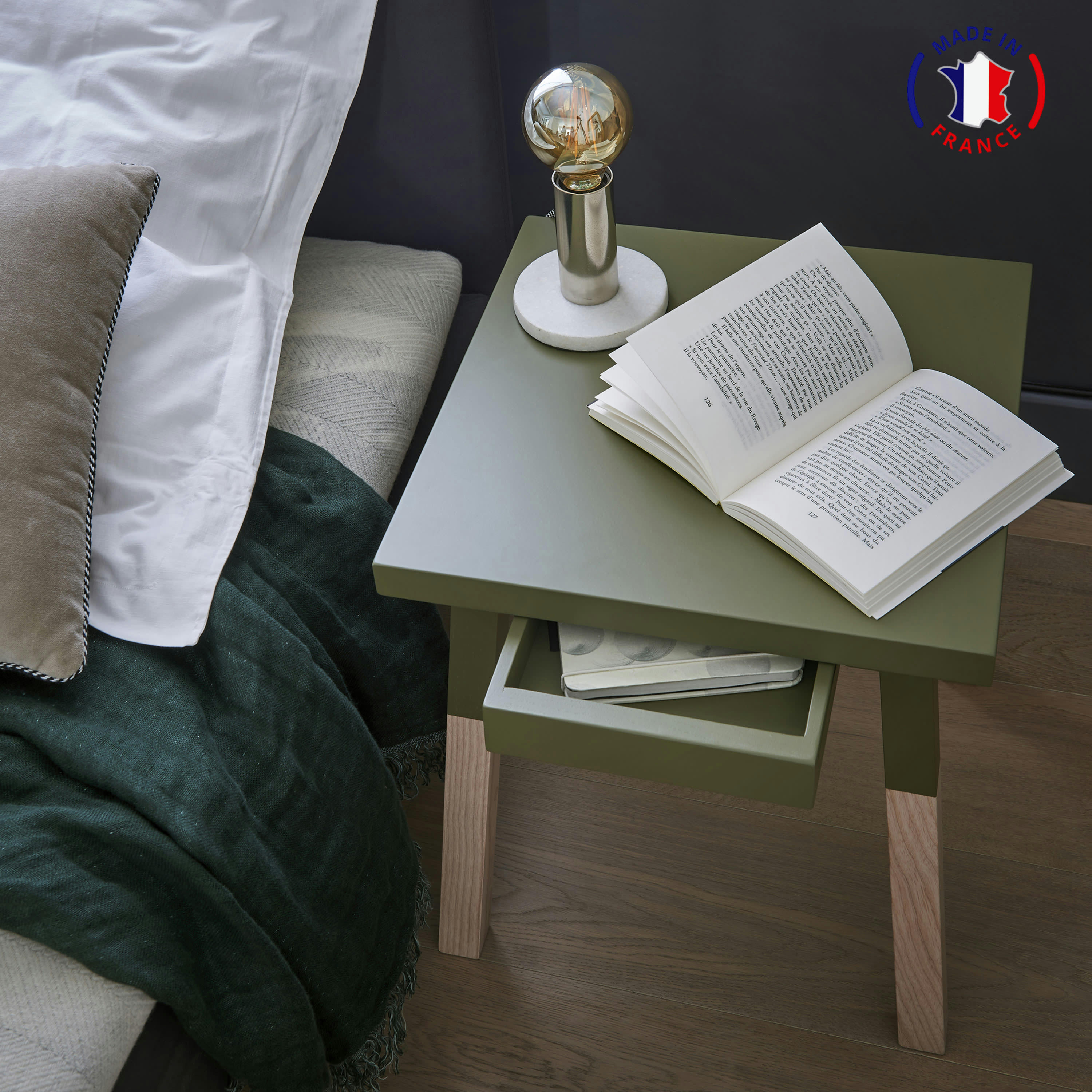 EGEE - 2 chevets laqués avec tiroir en frêne, plateau 40 cm