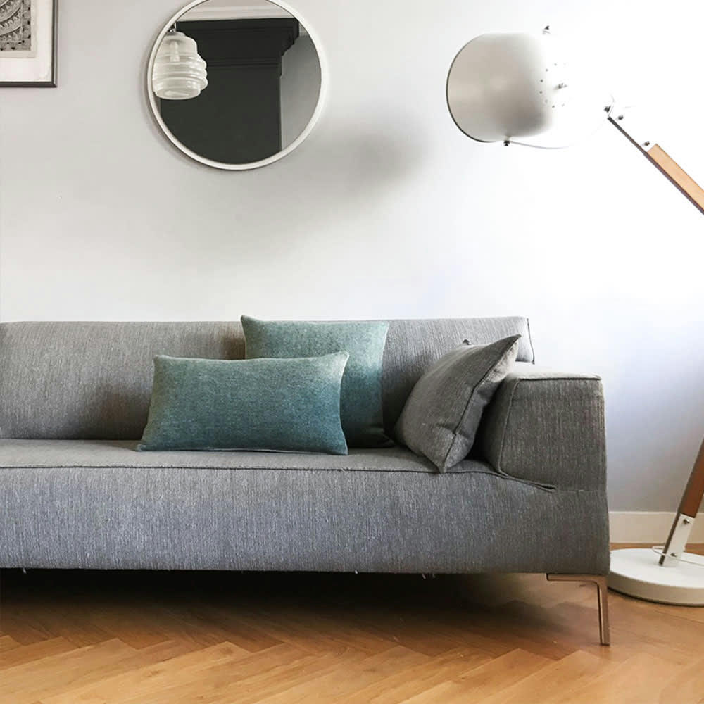 RECYCLED - Coussin carré en laine double face vert tendre 50x50