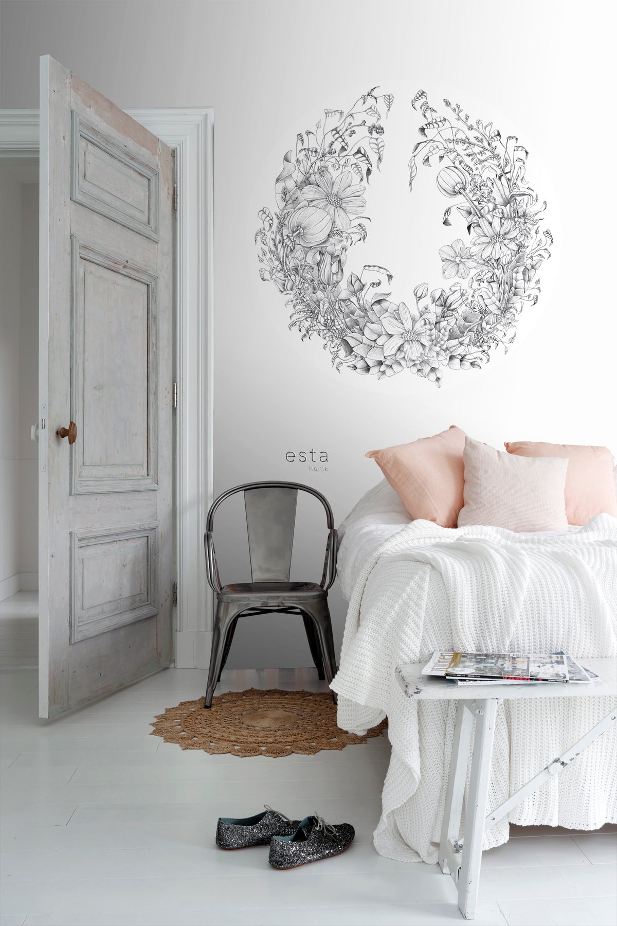 ESTAhome zelfklevende behangcirkel bloemtekeningen zwart wit - Ø 140 cm - 159109