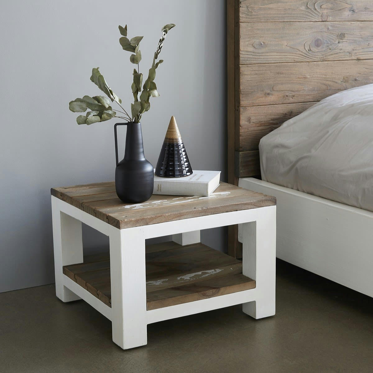 ATLANTIC - Table de chevet en pin recyclé massif