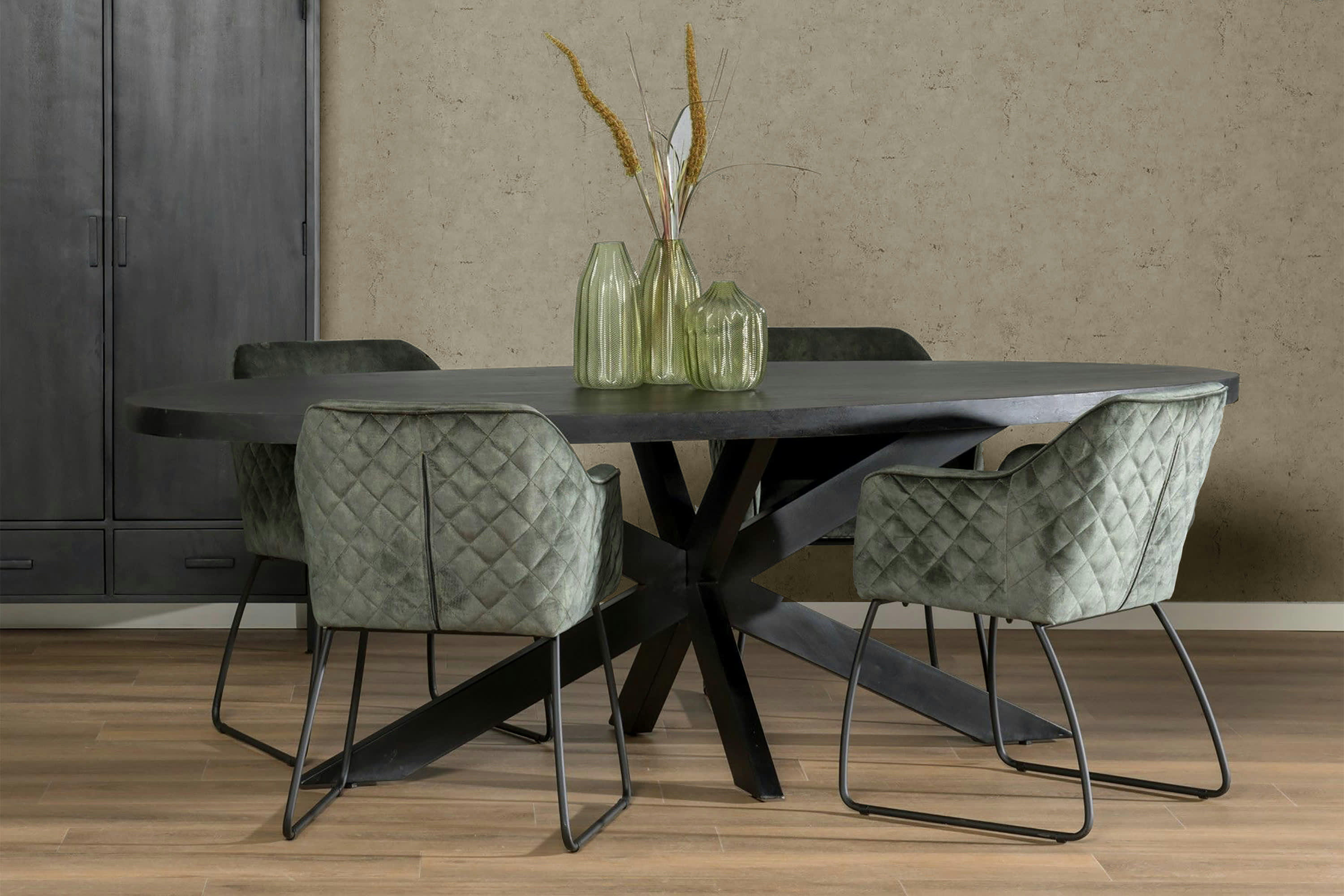 UZES - UZES-Table à manger ovale 6/8 personnes L180,Spider et Manguier noir