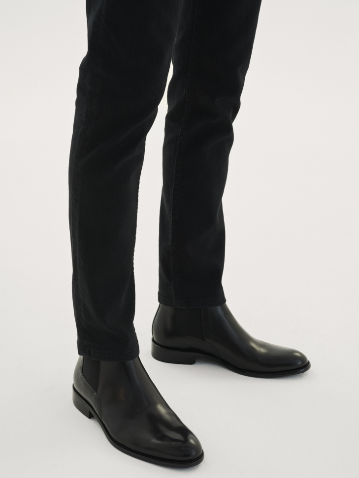 Men's black Chelsea boots