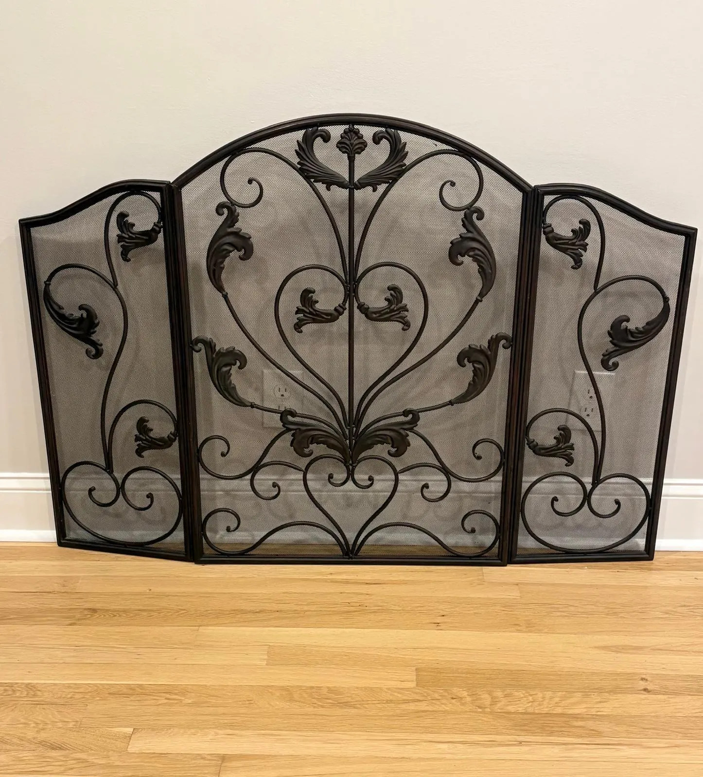 Vintage Spanish Style Black Iron Metal Mesh 3 Panel Fireplace Screen 49x34in