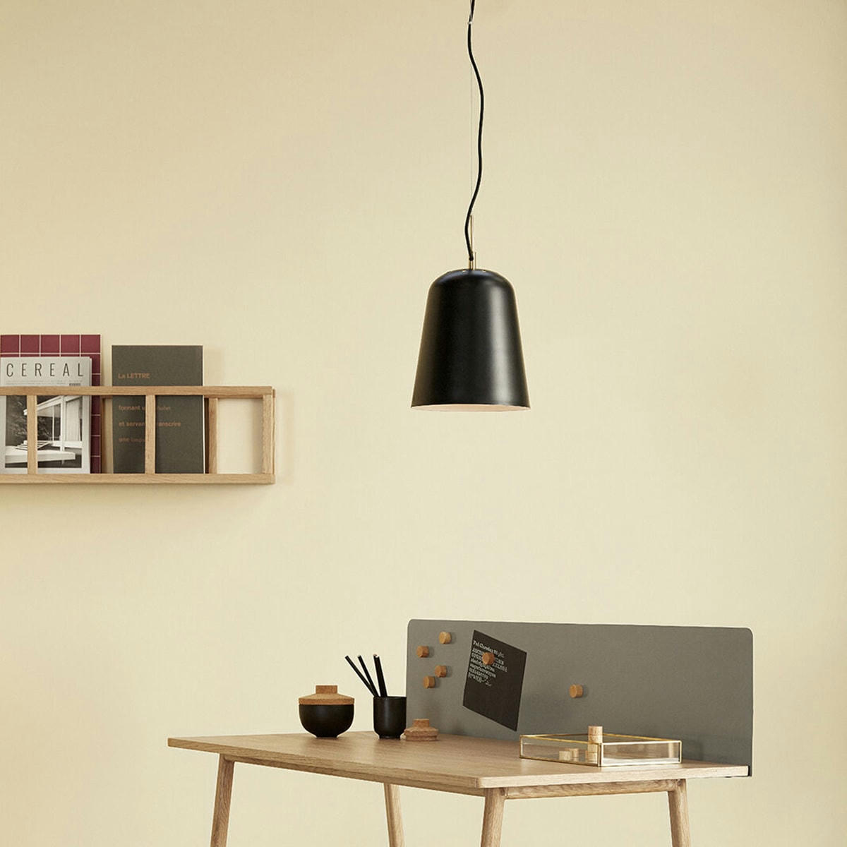 MOVING - Suspension en fer noir