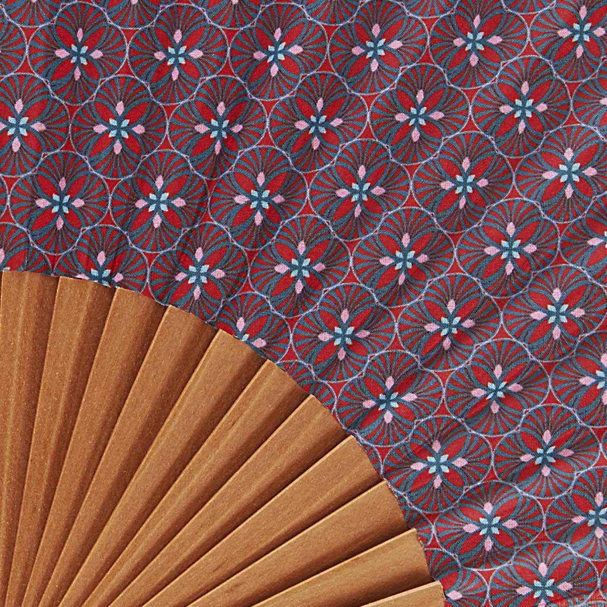 LOTUS - Éventail en bois de merisier et coton motif graphique rouge