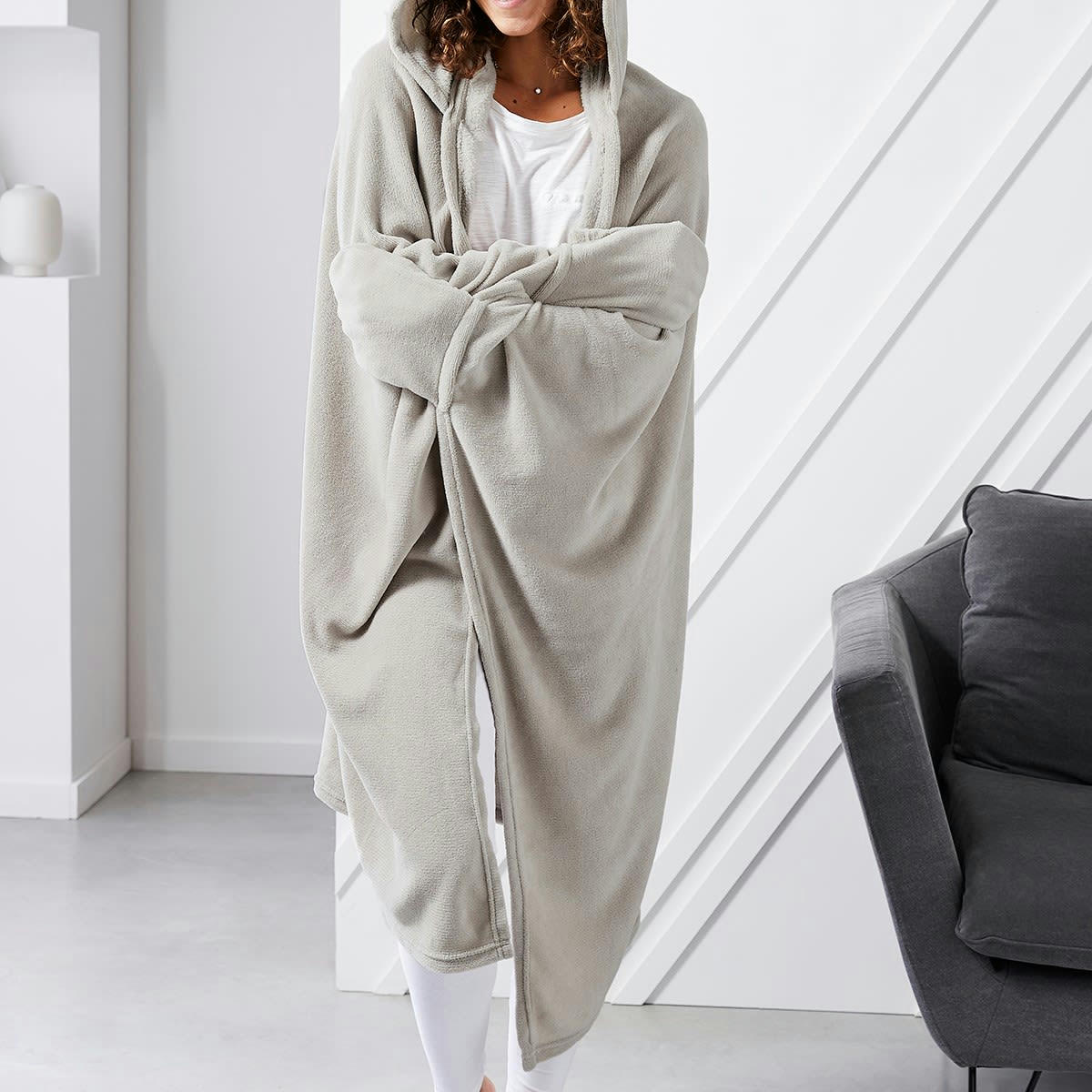 ESSENTIAL - Plaid à capuche uni en polyester beige 165x115