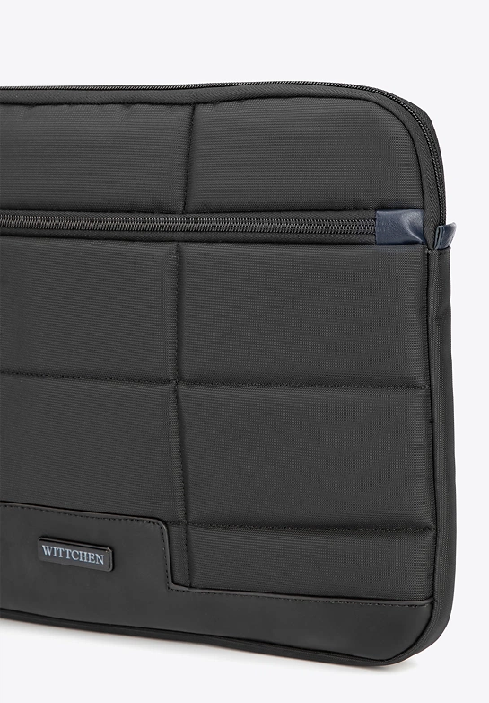 Pikowane etui na laptopa 15,6” czarne