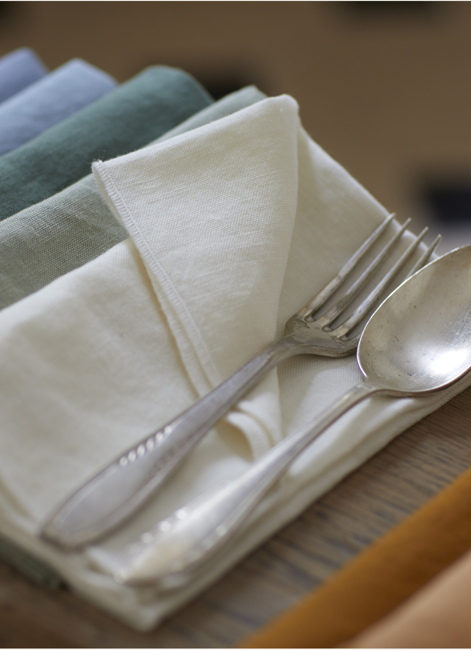 SERVIETTE DE TABLE EN COTON ET LIN BOURDON COLORÉ LAIT