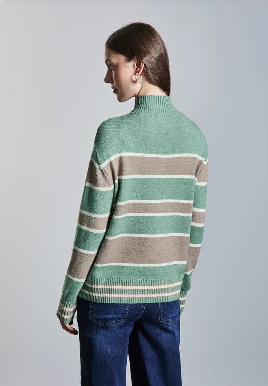 Gestreifter Pullover