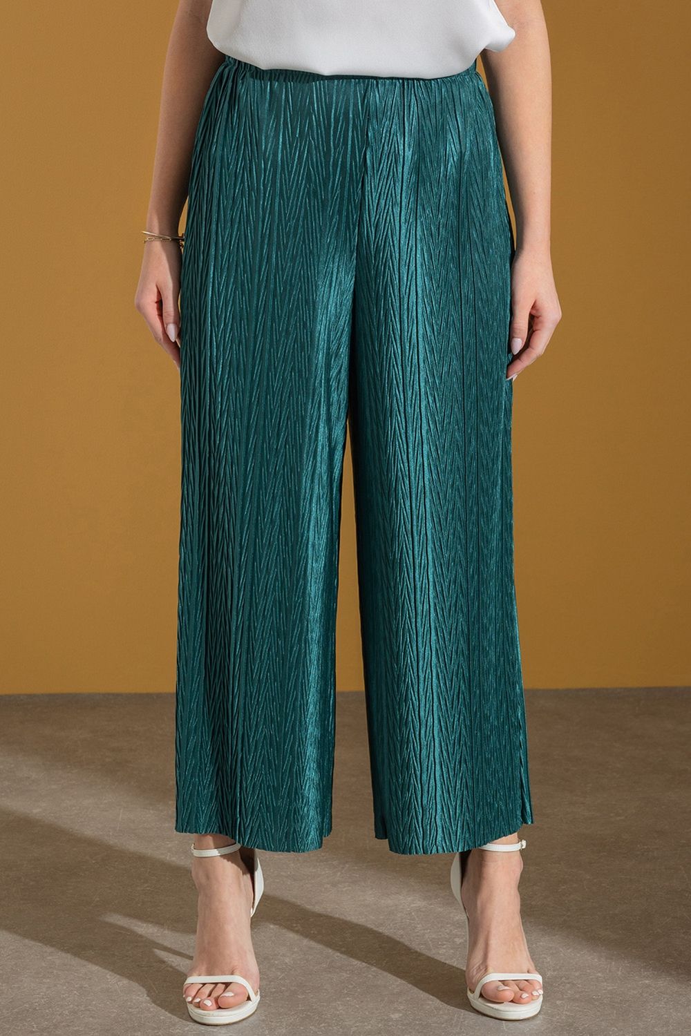 Klass. Wide Leg Plisse Trousers