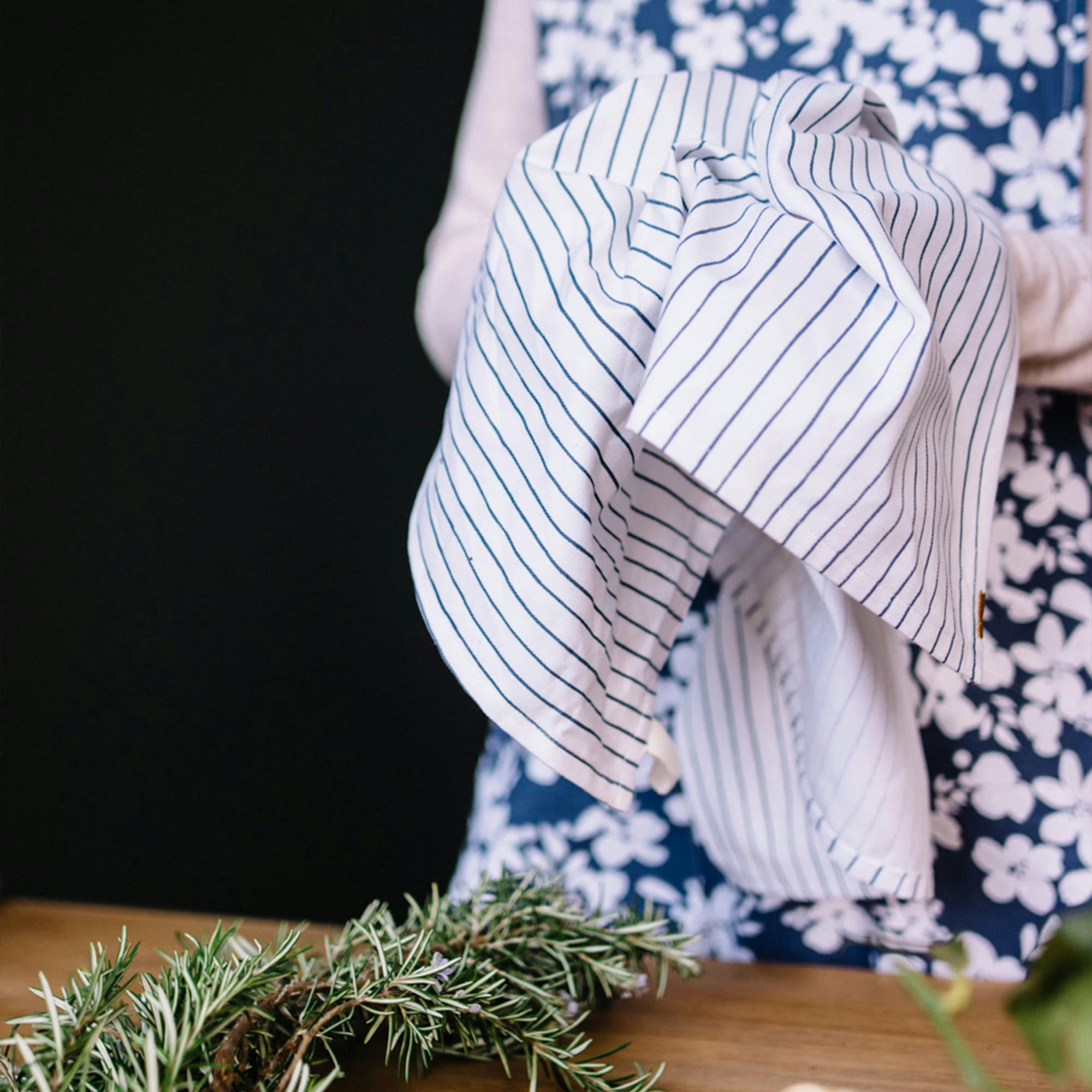 - Torchon en coton à rayures