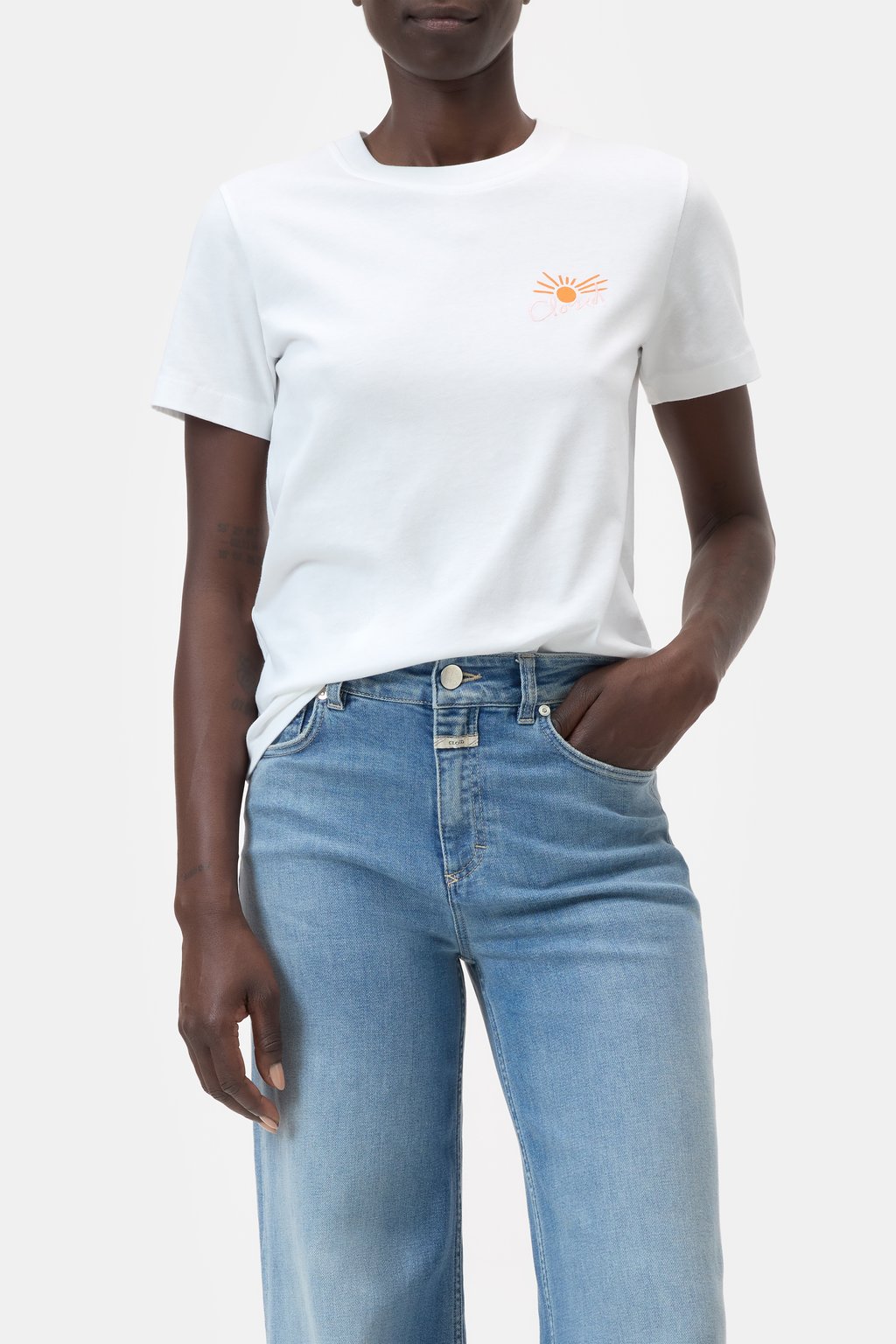 T-Shirt mit Stickerei