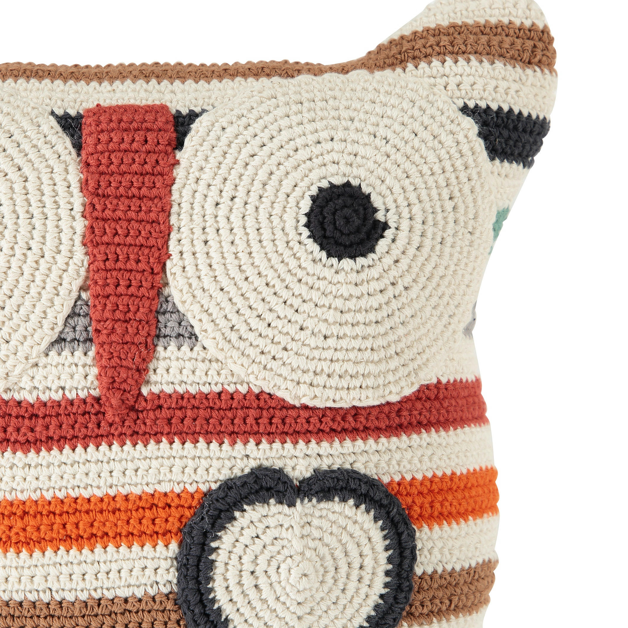 Coussin hibou en crochet, By Anne-Claire Petit