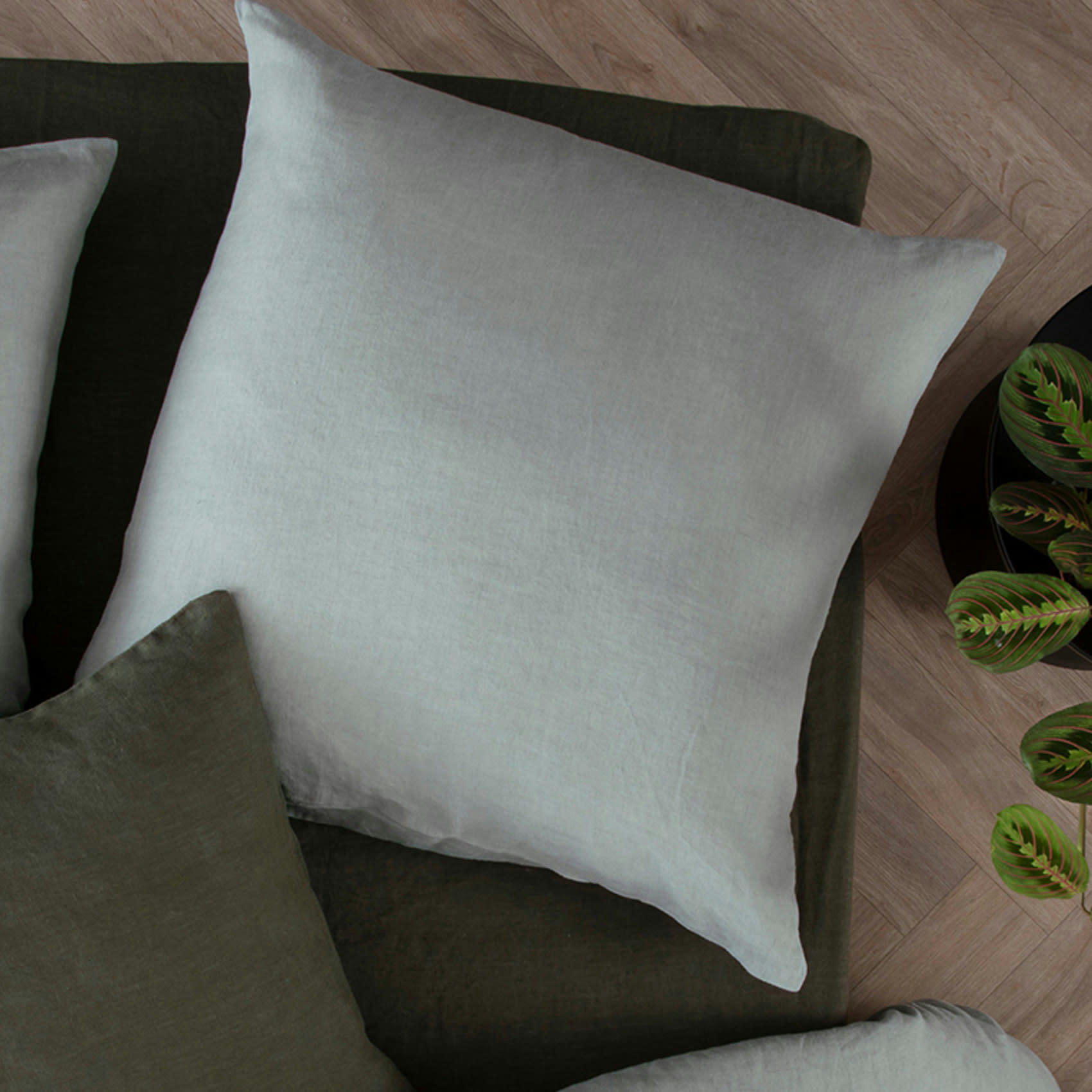 - Taie d'oreiller en 100% lin céladon 65x65 cm