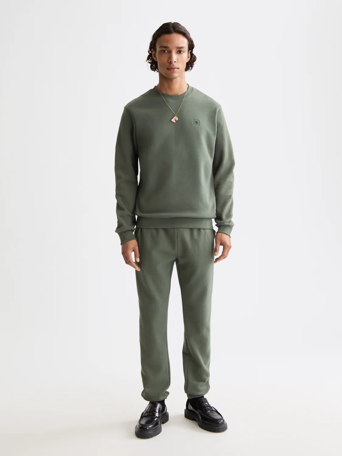 Seasonal Core - Regular-Fit Logo Sweatshirt