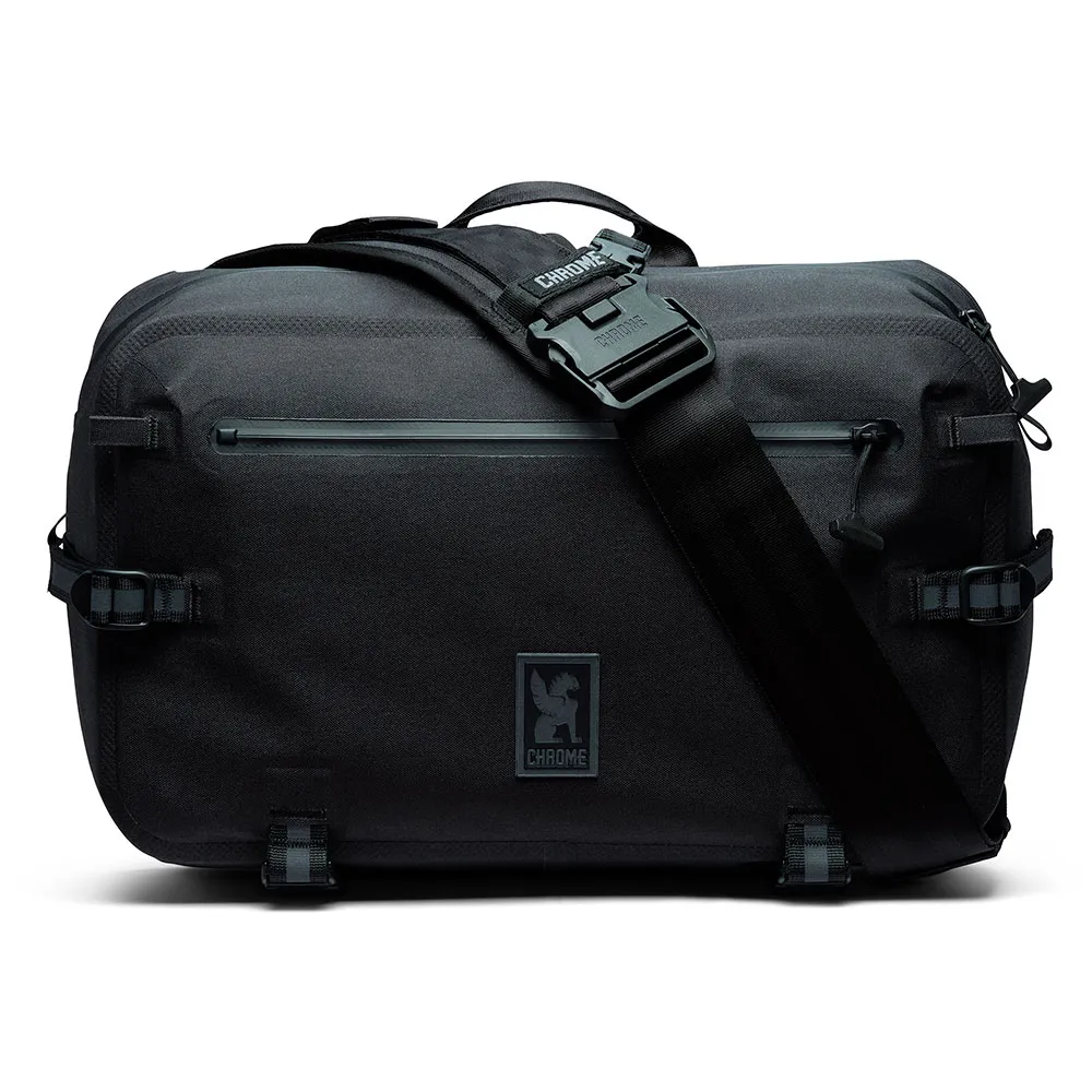 Chrome Kadet Max WP messenger bag