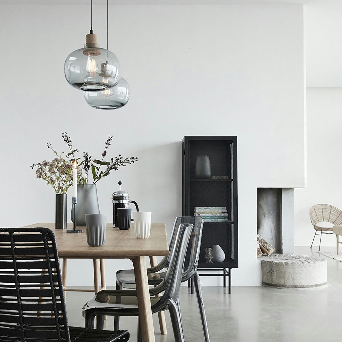 EDGE - Commode en métal noir