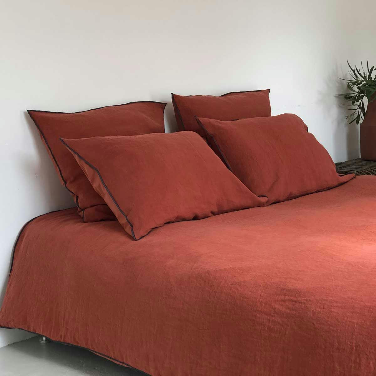 OSLO - Parure de lit en lin lavé rouge - 260 x 240 cm