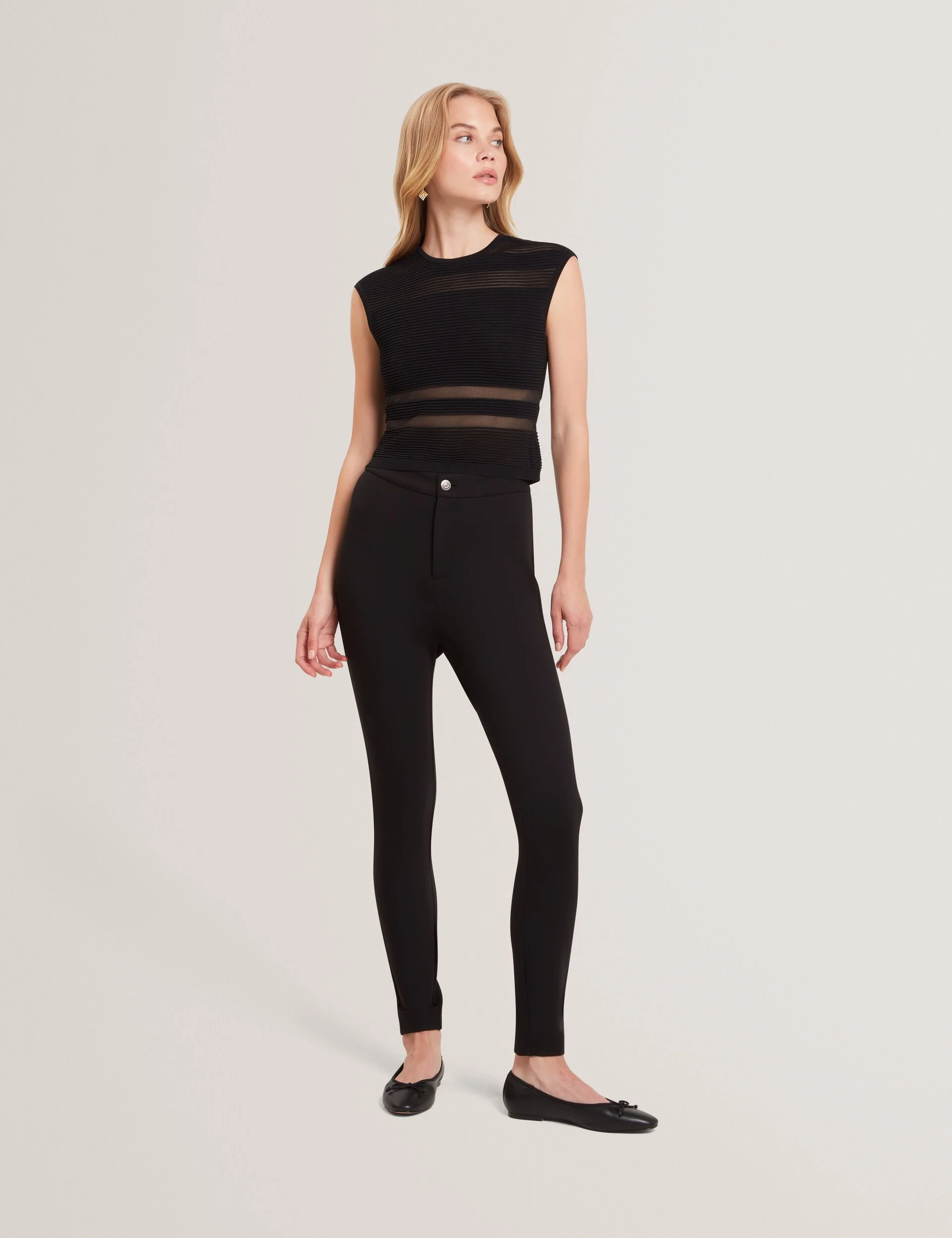 AMBERIA | BLACK