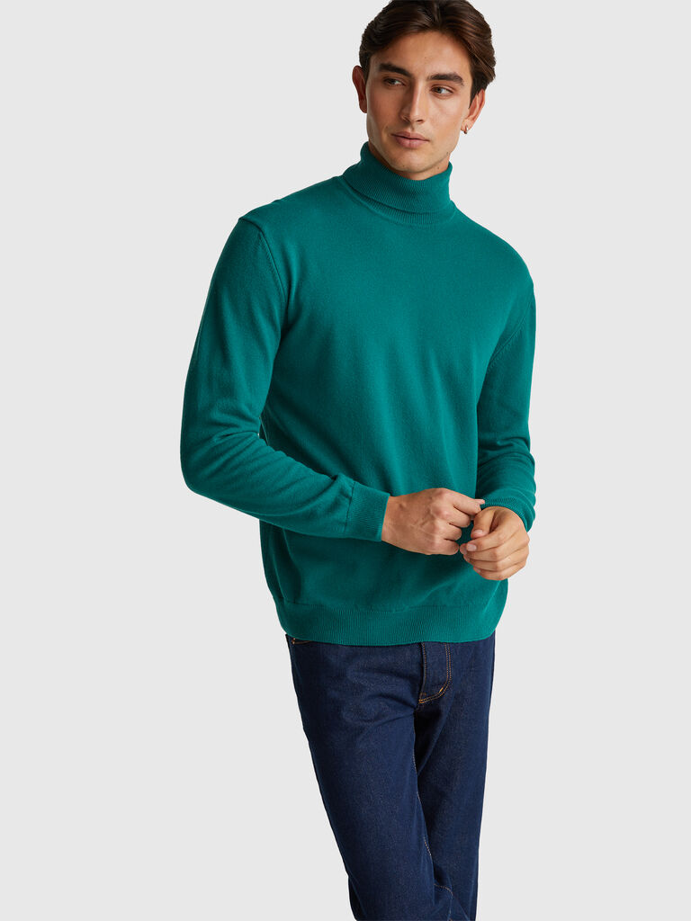 Forest green turtleneck in pure Merino wool