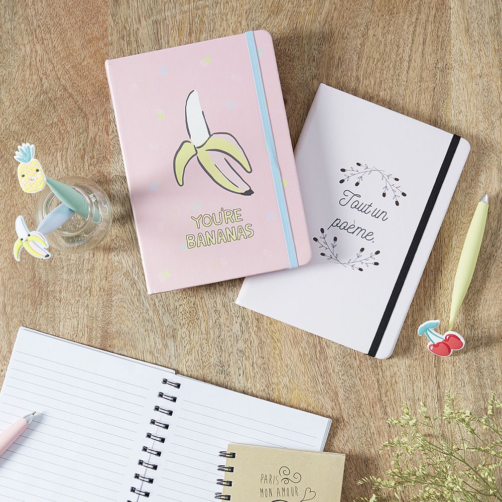 Cahier avec élastique latéral format A5 motif banane