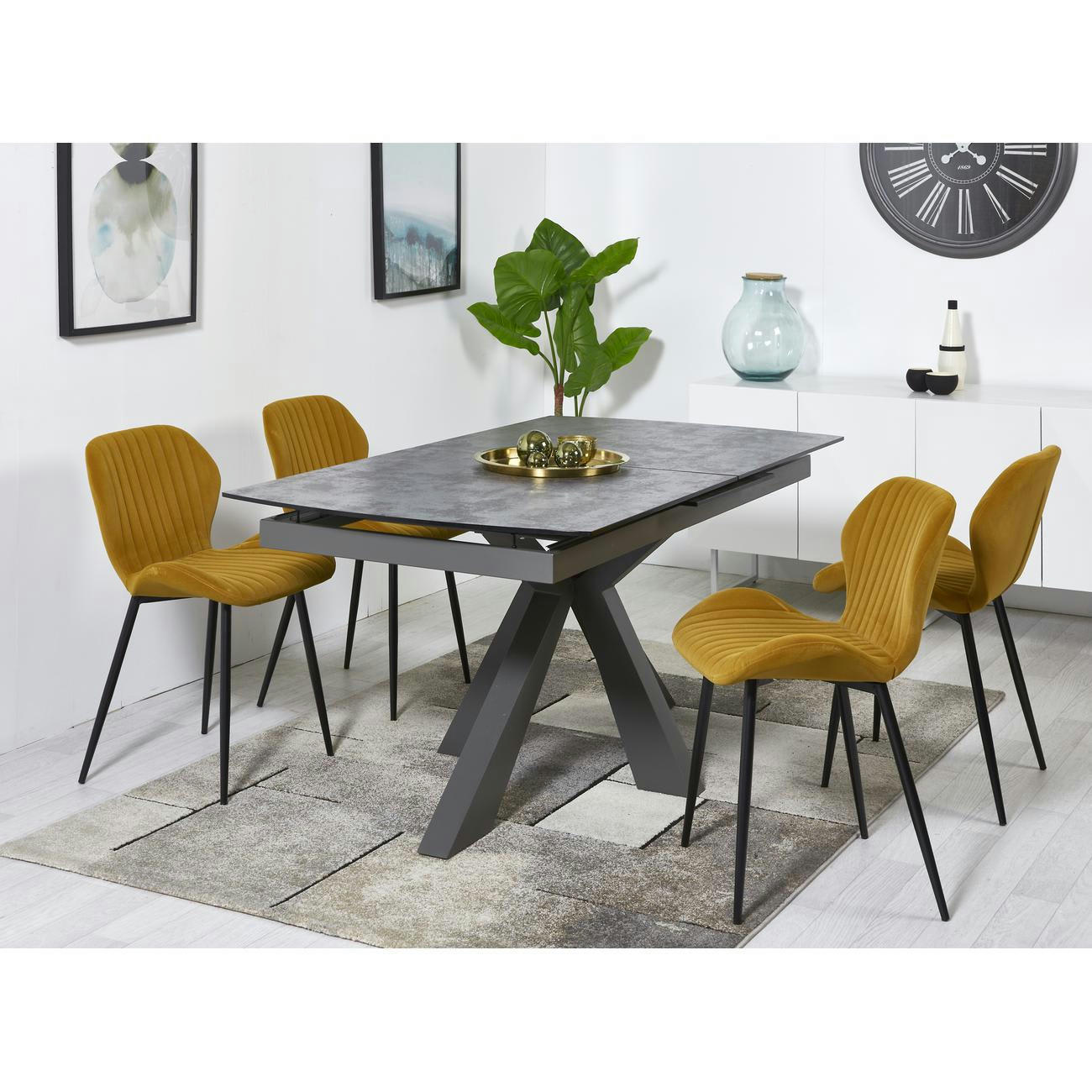 POLO - Lot de 2 - Chaise assise velours jaune moutarde pieds metal noir