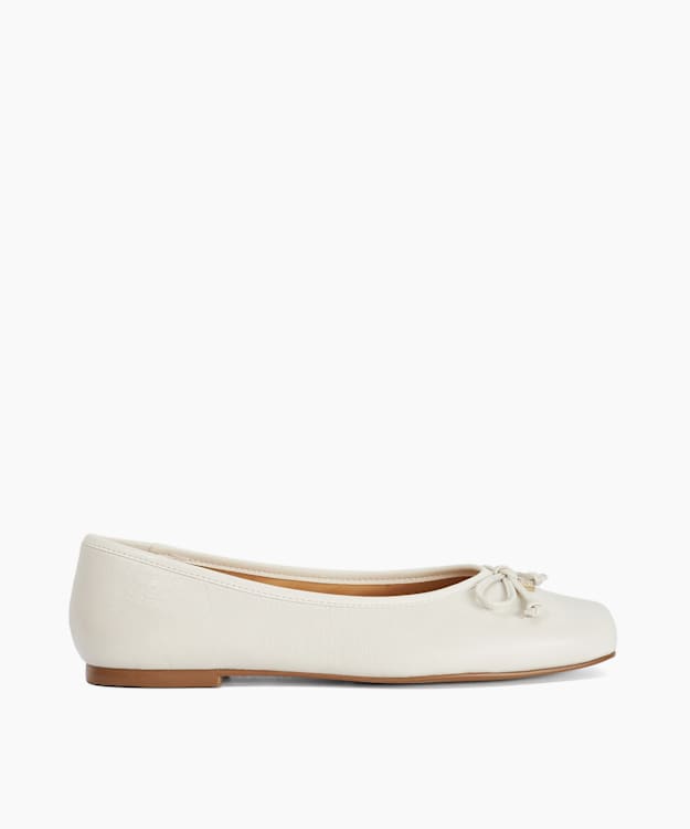 Harllowe Ecru - Leather Square Toe Ballet Flats