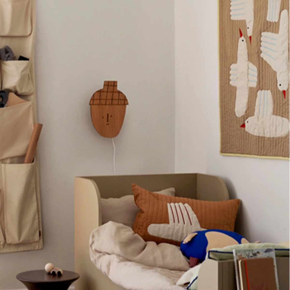 Ferm Living - Bird Kinder Wandleuchte, Eiche geölt