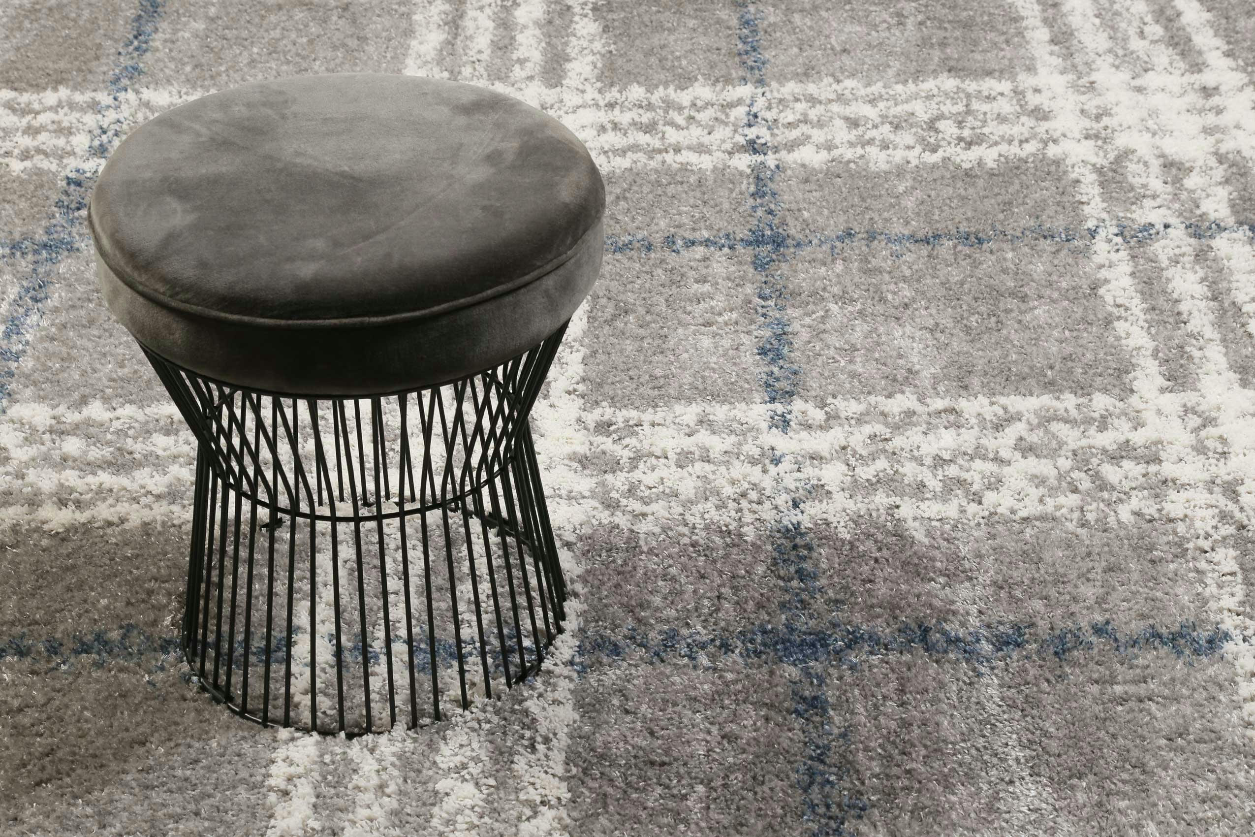 NORA - Tapis à poils longs tartan gris, ivoire et bleu 133x200